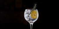 Gin tônica, o drinque mais clássico feito com o destilado  Foto: iStock
