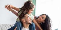 Veja como melhorar seu relacionamento familiar -  Foto: Shutterstock / Alto Astral