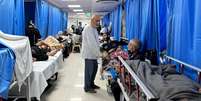 Pacientes e refugiados no hospital Al-Shifa na sexta-feira, 10 de novembro  Foto: Getty Images / BBC News Brasil