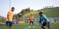 Jogadores da Seleção Brasileira durante treino na Granja Comary –  Foto: Joilson Marconne / CBF / Jogada10