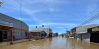Cidade foi tomada pelas águas após forte chuvas   Foto: Reprodução/Facebook