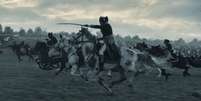 Napoleão apresenta algumas das maiores batalhas do imperador francês (Imagem: Divulgação/Sony Pictures, Apple)  Foto: Canaltech