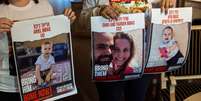 Fotos de fam&iacute;lia israelense sequestrada 13/11/2023   Foto: Reuters/Denis Balibouse