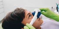 Gás do Riso: sedativo pode ajudar crianças com medo de dentista -  Foto: Shutterstock / Saúde em Dia