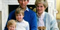 Relembre o chocante divórcio entre Princesa Diana e Rei Charles III -  Foto: Pinterest / Famosos e Celebridades