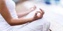 O yoga promove o equilíbrio físico e mental -  Foto: Shutterstock / Alto Astral
