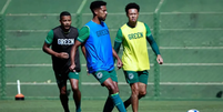 Willian Oliveira em treino pelo Goi&aacute;s   Foto: Rosiron Rodrigues/Goi&aacute;s / Esporte News Mundo