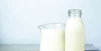 A intolerância à lactose é uma condição bastante comum  Foto: Scream band | Shutterstock / Portal EdiCase