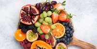 Nutricionista aponta riscos de comer frutas com mofo  Foto: iStock