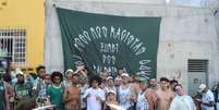 Imagem mostra integrantes da torcida antirracista do Palmeiras,  Foto: Alma Preta