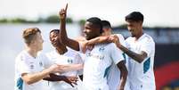 Jardiel marcou tres gols na goleada do Grêmio -   Foto: Fotos: Renan Jardim / Grêmio / Esporte News Mundo