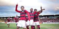  Foto: Gilvan de Souza/Flamengo - Legenda: Flamengo iniciou a Copinha com vitória / Jogada10