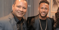 O montante pode reduzir a pena de Daniel Alves em caso de condenação  Foto: Reprodução - Legenda: Neymar Pai explicou motivo do dinheiro enviado a Daniel Alves / Jogada10