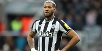 Mansão de jogador brasileiro Joelinton, do Newcastle, é invadida por assaltantes durante jogo  Foto: Reprodução/Redes Sociais 