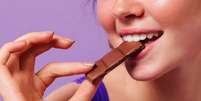 Ciência explica porque o chocolate promove sensação de bem-estar  Foto: lookstudio/Freepik / Boa Forma