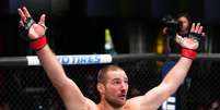 Sean Strickland ap&oacute;s vencer Abus Magomedov   Foto: Divulga&ccedil;&atilde;o/Twitter Oficial UFC / Esporte News Mundo
