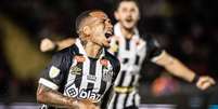  Foto: Raul Baretta/Santos FC - Legenda: Otero fez o gol que garantiu a vitória do Santos na estreia do Paulistão / Jogada10