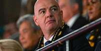 -  Foto:   SAEED KHAN/AFP via Getty Images - Legenda: Gianni Infantino demonstrou irritação e propôs punição imediata após casos de racismo / Jogada10