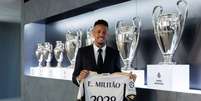  Foto: Helios de la Rubia/Real Madrid - Legenda: Milit&atilde;o ao lado do presidente do Real Madrid, Florentino P&eacute;rez / Jogada10