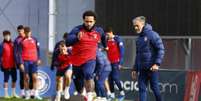  Foto: Divulgação/Atlético Madrid - Legenda: Jogadores do Atlético Madrid durante treinamento da equipe - / Jogada10