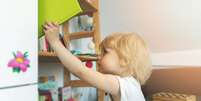 Traga as vantagens da leitura para seus filhos com uma biblioteca em casa  Foto: Shutterstock / Alto Astral