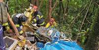 O tempo estava chuvoso na região e havia pouca visibilidade na hora do acidente  Foto: Corpo de Bombeiros do Estado de São Paulo/Divulgação / Estadão