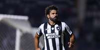 Diego Costa em comemoração de gol pelo Botafogo. (Photo by Lucas Figueiredo/Getty Images).  Foto: Esporte News Mundo