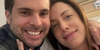 Com câncer e no hospital, Fabiana Justus dançou agarradinha ao marido, Bruno Levi D'Ancona: 'Meu amor'.  Foto: Reprodução, Instagram/@fabianajustus / Purepeople