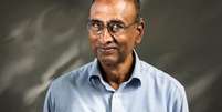 Venki Ramakrishnan, que estuda a ciência do envelhecimento, ganhou o prêmio Nobel de Química em 2009  Foto: Getty Images / BBC News Brasil