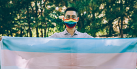 Prêmio de poesia da Rússia proíbe inscrições de pessoas transgênero  Foto:  iStock: Chalffy