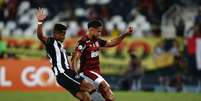 Pablo em ação pelo Flamengo diante do Botafogo em 2022 (Photo by Wagner Meier/Getty Images)  Foto: Esporte News Mundo