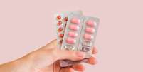 O medicamento manipulado permite a combinação de diferentes substâncias em uma única formulação  Foto: Freepink | Freepik / Portal EdiCase