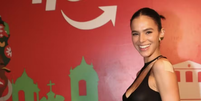 Bruna Marquezine escolheu look com recortes para curtir carnaval em Salvador  Foto: Denilson Santos/Divulgação