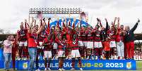 Elenco do Flamengo campeão do Brasileirão Sub-20  Foto: Paula Reis / CRF / Esporte News Mundo