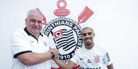 Lateral Matheus França é anunciado pelo Corinthians.   Foto: Rodrigo Coca/Agência Corinthians / Esporte News Mundo