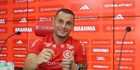  Foto: Ricardo Duarte / Internacional - Legenda: Bruno Gomes assinou por quatro anos com o Inter / Jogada10