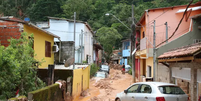 Há um ano, casas foram destruídas em deslizamentos na Barra do Sahy após tempestades no litoral norte de São Paulo  Foto: Rovena Rosa/Agência Brasil