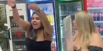 Mulher comete injuria racial em supermercado  Foto: Reprodução/ Redes Sociais / Perfil Brasil