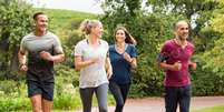 A corrida é uma atividade física benéfica para a saúde  Foto: Ground Picture | Shutterstock / Portal EdiCase