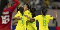 Leandro Lopes/CBF - Legenda: Bia Menezes celebra seu gol sobre o Panamá, o segundo da goleada da Seleção Brasileira Feminina  Foto: Jogada10