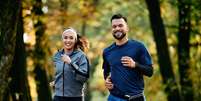 Exercícios favorecem a circulação sanguínea, potencializando o rendimento esportivo  Foto: Drazen Zigic | Shutterstock / Portal EdiCase