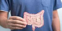 Exame para câncer de intestino deve ser feito mesmo sem sintomas; entenda  Foto: Shutterstock / Saúde em Dia