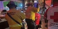 Paramédicos em Tijuana tem visto um número crescente de suspeitas de overdose de fentanil no turno da noite  Foto: BBC News Brasil