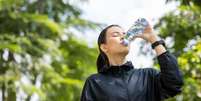 Muita água durante o treino  Foto: Shutterstock / Sport Life