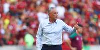 Tite destaca equil&iacute;brio ap&oacute;s vit&oacute;ria em Fla-Flu  Foto: GILVAN DE SOUZA/FLAMENGO / Esporte News Mundo