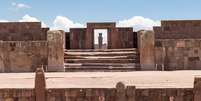 As constru&ccedil;&otilde;es de Tiwanaku foram feitas com blocos de pedra de at&eacute; 130 toneladas  Foto: Getty Images / BBC News Brasil