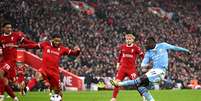 City e Liverpool ficam no empate em um duelo com muita emoção em Anfield -   Foto: Michael Regan/Getty Images / Esporte News Mundo