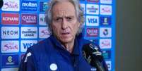  Foto: Divulgação/Al-Hilal - Legenda: Jorge Jesus agradece apoio dos torcedores após recorde do Al-Hilal - / Jogada10