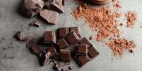 Saiba como o chocolate amargo pode beneficiar a sua saúde  Foto: Shutterstock / Alto Astral
