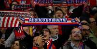  Foto: Javier Soriano/AFP via Getty Images - Legenda: Torcedores do Atlético de Madrid na partida contra a Inter de Milão - / Jogada10